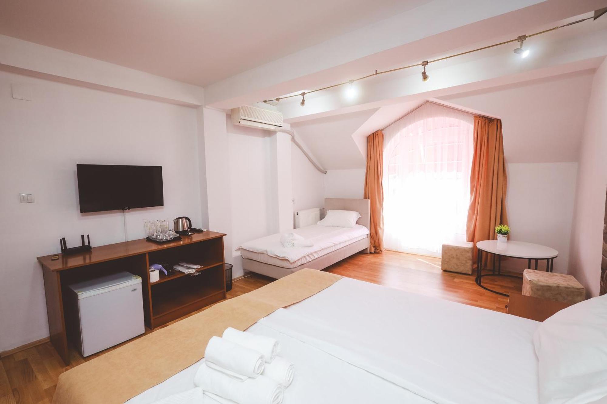 Ammotti Hotel โอครีด ภายนอก รูปภาพ